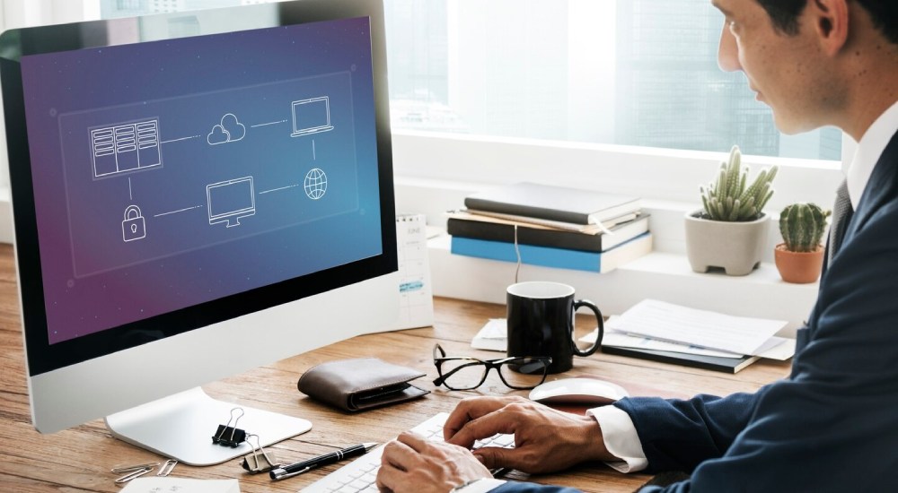 استفاده از BPMS دستیابی به اطلاعات و قوانین فرآیند را ساده می‌سازد.