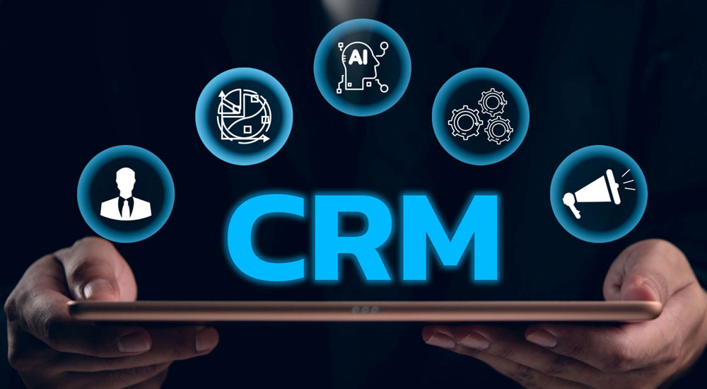 اینجاست که CRM به کمک شما می‌آید!