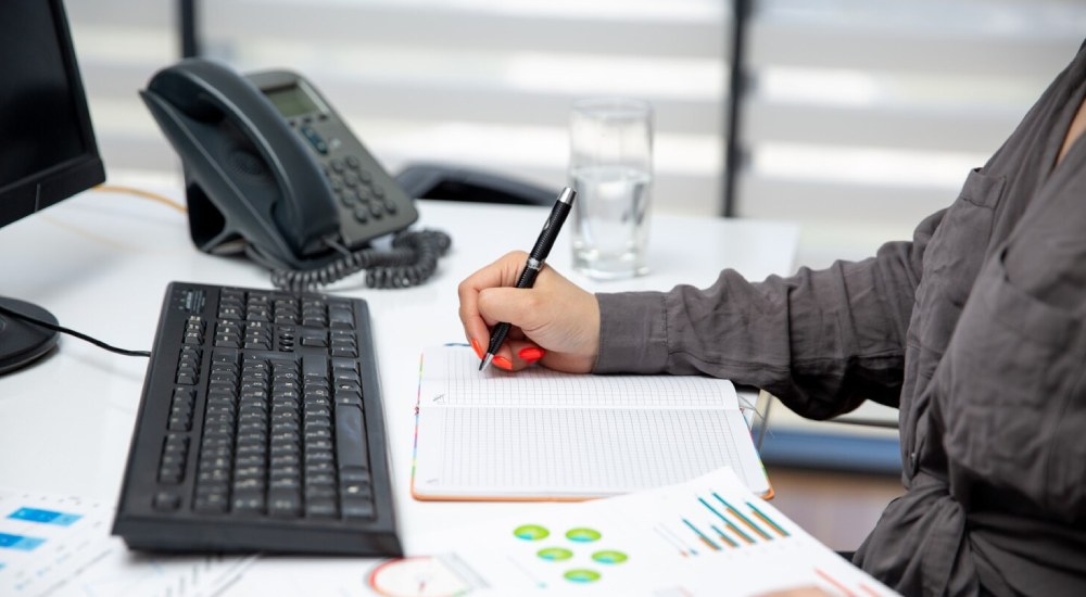 محیط کاری حسابداری خصوصی و عمومی